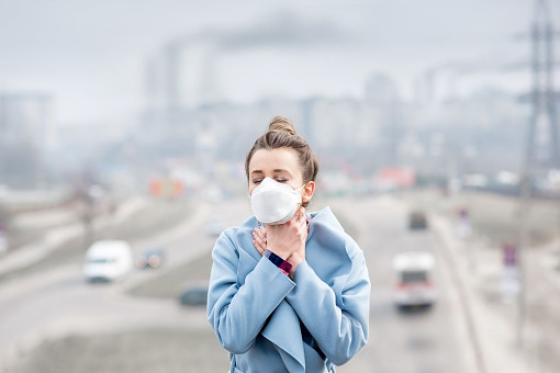 Smog najgroźniejszy dla młodych kobiet